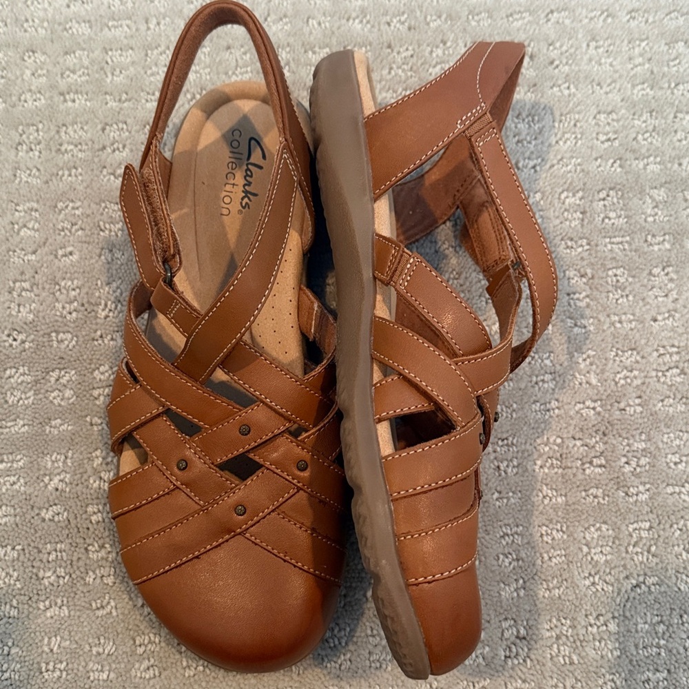 Clarks Women's Tan Strappy Sandals 7.5 - Picture 2 of 4
